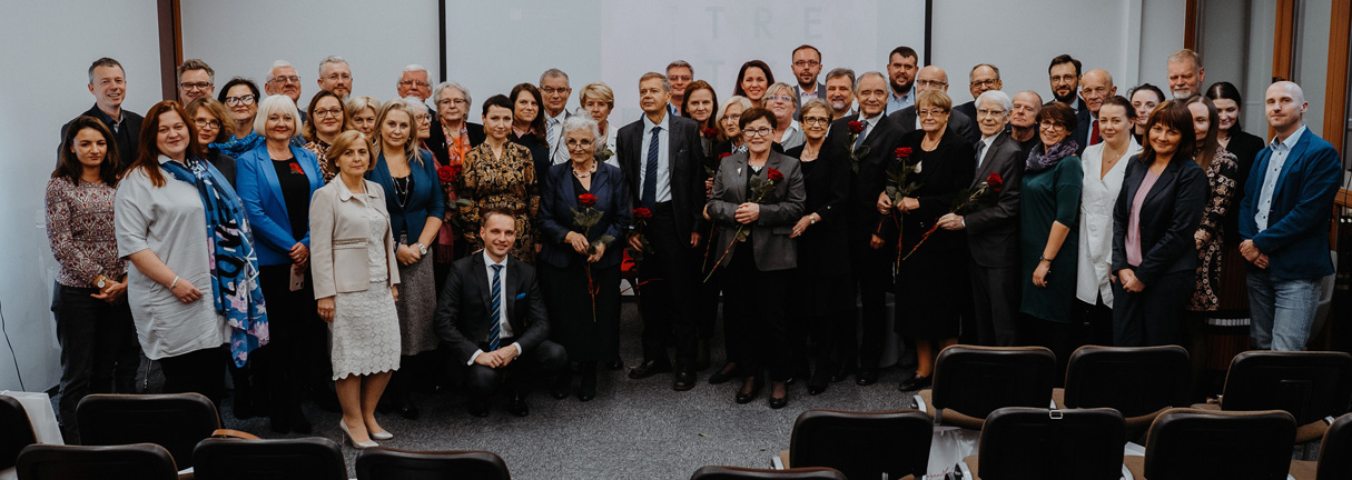 Uroczyste seminarium Polskiego Towarzystwa Polityki Społecznej poświęcone promocji książki pt. „Portrety w polityce społecznej”